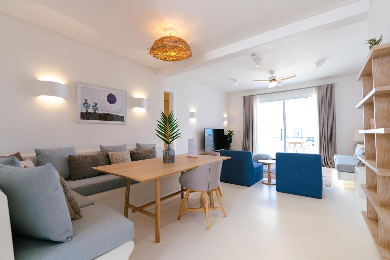 Cloud 7 Residences Ayla Akaba Exterior foto A living room